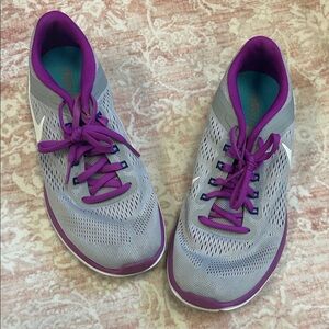 EUC Nike Women's Athletic Shoes in Purple and Gray